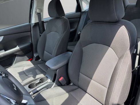 Used 2023 Kia Forte LXS w/ LXS Technology Package FWD image 13