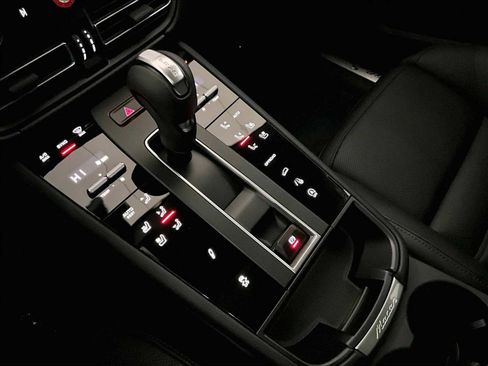 New 2026 Porsche Macan S image 18