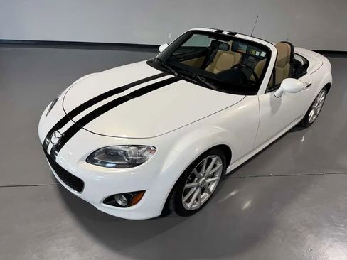 Used 2012 MAZDA MX-5 Miata Grand Touring w/ Premium Pkg RWD image 6