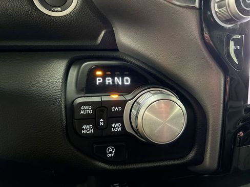 Used 2025 RAM 1500 Laramie AWD/4WD image 18