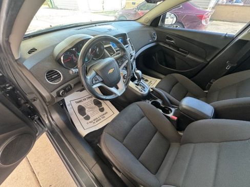 Used 2013 Chevrolet Cruze LT w/ RS Package FWD image 12