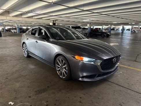 Used 2025 MAZDA MAZDA3 s FWD image 2