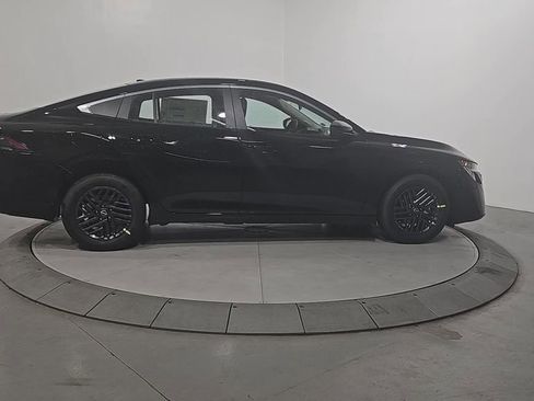 New 2026 Nissan Sentra SV w/ Floor Mat Package image 6