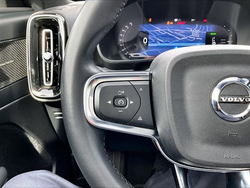 Used 2023 Volvo XC40 Recharge Ultimate AWD/4WD image 21