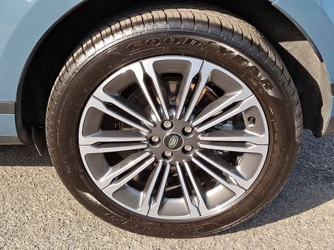 Used 2026 Land Rover Range Rover Evoque S AWD/4WD image 11