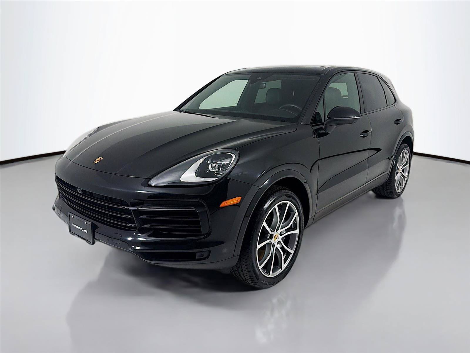 Certified 2023 Porsche Cayenne w/ Premium Package AWD/4WD image 1