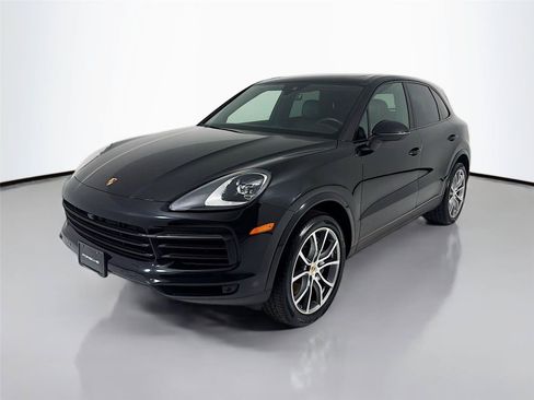 Certified 2023 Porsche Cayenne w/ Premium Package AWD/4WD image 1