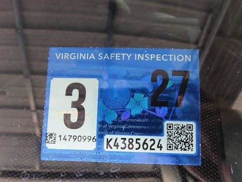 Used 2018 Toyota Tacoma TRD Off-Road w/ Technology Package image 33