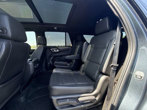 Used 2021 Chevrolet Tahoe Z71 w/ Z71 Signature Package AWD/4WD image 24