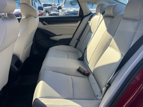 Used 2018 Honda Accord LX image 6