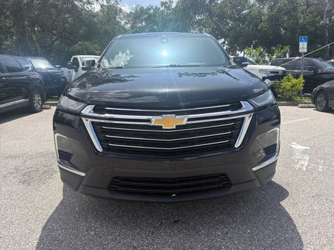 Used 2023 Chevrolet Traverse LT FWD image 4