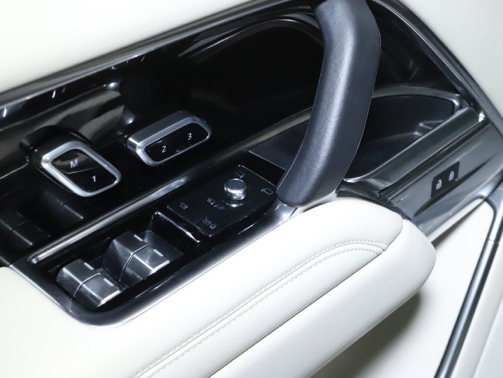 Used 2023 Land Rover Range Rover SE AWD/4WD image 30