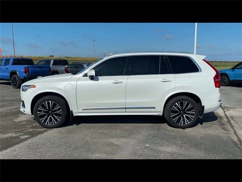 Used 2023 Volvo XC90 T8 Plus image 5