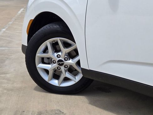 Used 2024 Kia Soul LX w/ Option Group 015 FWD image 29