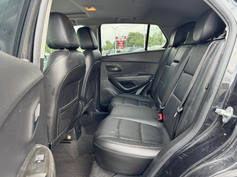 Used 2015 Chevrolet Trax LTZ w/ LPO, Cargo Package FWD image 16
