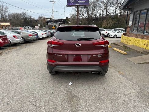 Used 2016 Hyundai Tucson Sport image 4