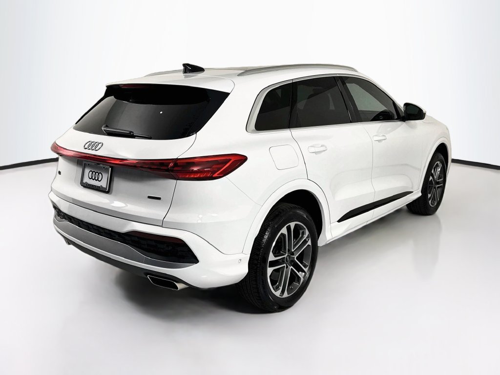 Certified 2025 Audi Q5 Premium w/ Premium Plus AWD/4WD image 5
