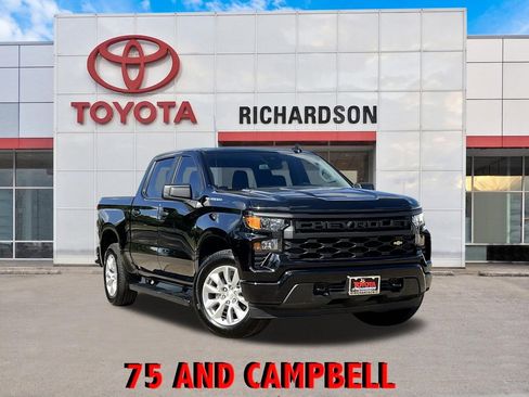 Used 2025 Chevrolet Silverado 1500 Custom image 1