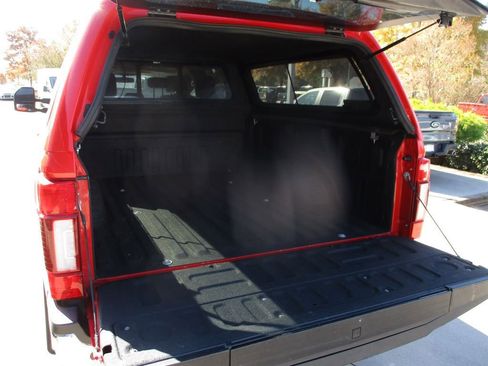 Used 2022 Ford F250 Lariat w/ Lariat Ultimate Package image 4