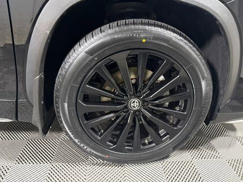 Used 2025 Toyota Highlander XSE image 9