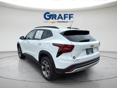 Used 2024 Chevrolet Trax LT FWD image 5