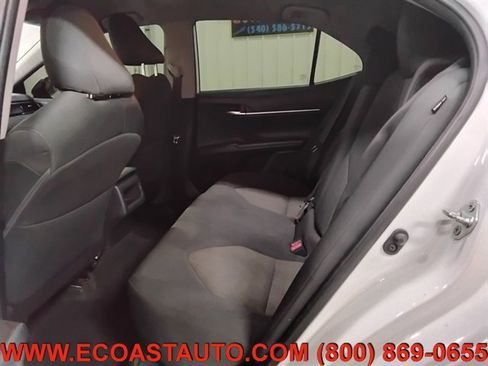 Used 2022 Toyota Camry LE FWD image 15