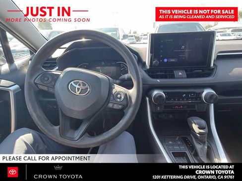 Used 2023 Toyota RAV4 LE FWD image 9
