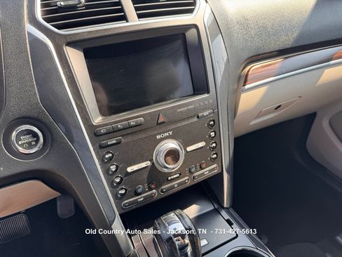 Used 2019 Ford Explorer Limited w/ Ford Safe & Smart Package AWD/4WD image 29