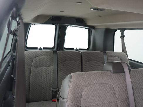 Used 2025 Chevrolet Express 3500 LT w/ LT Preferred Equipment Group image 18