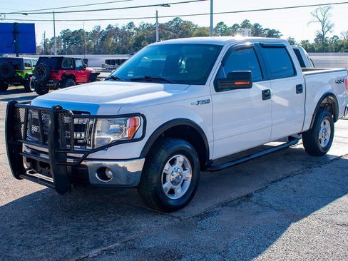 Used 2013 Ford F150 XLT w/ Mid Equipment Group image 2
