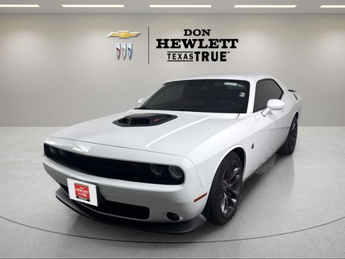 Used 2020 Dodge Challenger R/T Scat Pack w/ Shaker Package RWD image 1