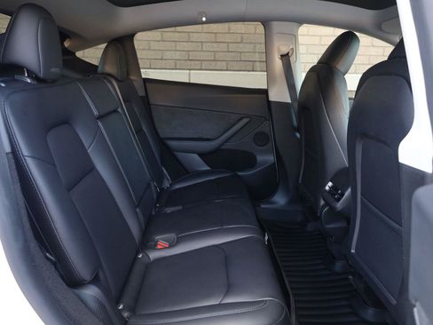 Used 2023 Tesla Model Y Performance AWD/4WD image 24