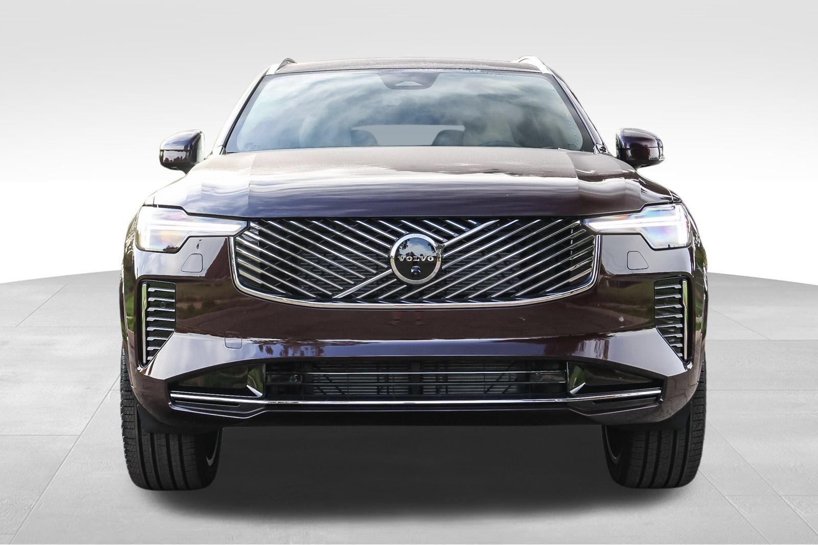 Used 2026 Volvo XC90 B5 Plus w/ Protection Package AWD/4WD image 2