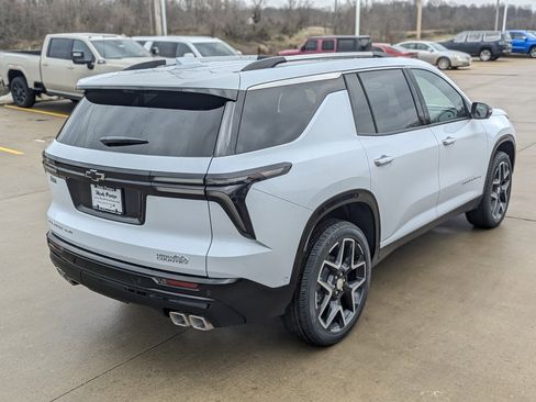 New 2026 Chevrolet Traverse High Country w/ LPO, Floor Liner Package image 7