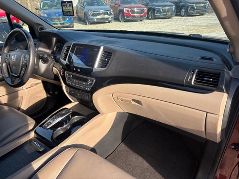 Used 2018 Honda Pilot Touring image 20