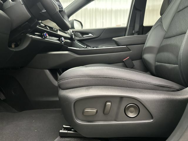 New 2027 Chevrolet Equinox LT w/ Convenience Package II AWD/4WD image 15