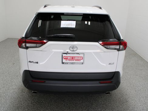 Used 2025 Toyota RAV4 XLE w/ Convenience Package FWD image 8