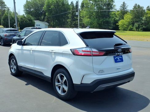 Used 2024 Ford Edge SEL w/ Convenience Package AWD/4WD image 3