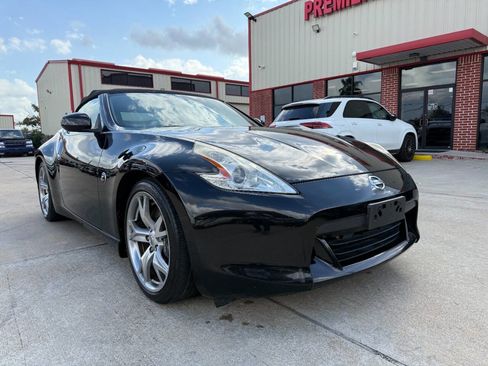 Used 2010 Nissan 370Z Touring w/ Sport Pkg image 1