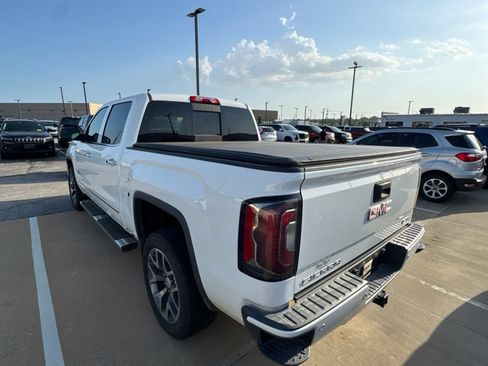 Used 2016 GMC Sierra 1500 SLT w/ All-Terrain Package AWD/4WD image 4