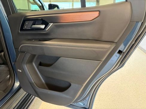 Used 2026 GMC Yukon Denali w/ Sun & Power Step Package AWD/4WD image 53