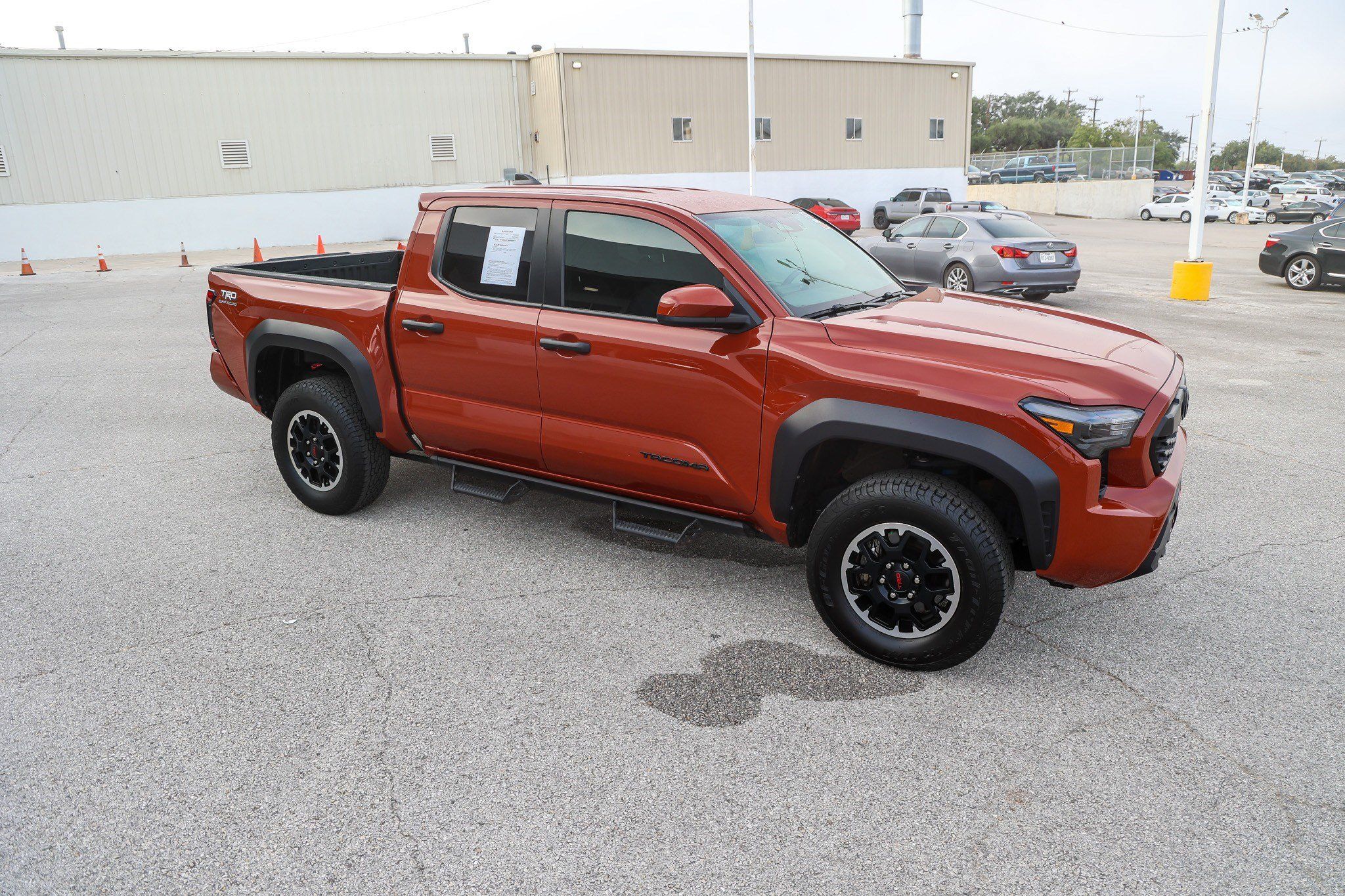 Certified 2025 Toyota Tacoma TRD Off-Road AWD/4WD image 6