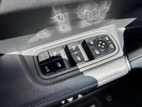 Certified 2021 Porsche Cayenne AWD/4WD image 33