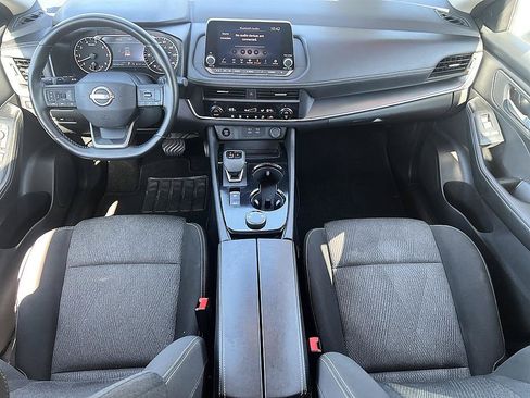 Certified 2025 Nissan Rogue SV AWD/4WD image 18