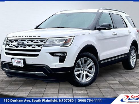 Used 2019 Ford Explorer XLT w/ Equipment Group 202A AWD/4WD image 1