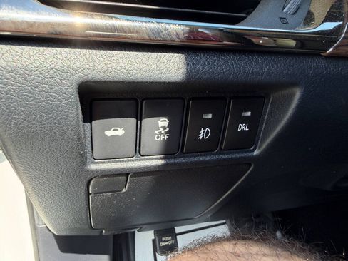 Used 2014 Toyota Avalon XLE FWD image 18
