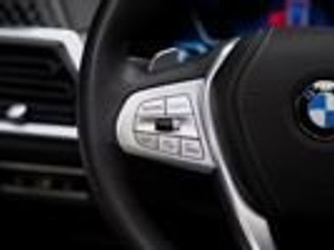 Used 2025 BMW X7 xDrive40i image 11