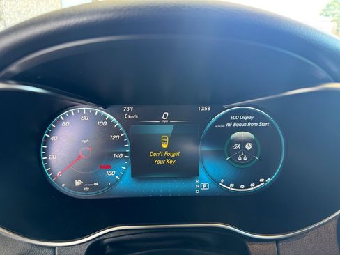 Used 2022 Mercedes-Benz GLC 300 4MATIC w/ Premium Package Lite image 10