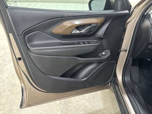 Used 2018 GMC Terrain SLE w/ Driver Convenience Package FWD image 22