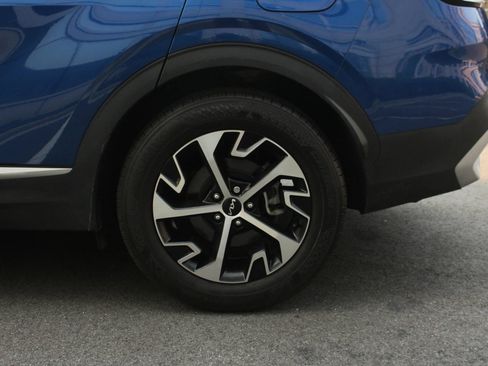 Used 2024 Kia Sportage EX FWD image 10